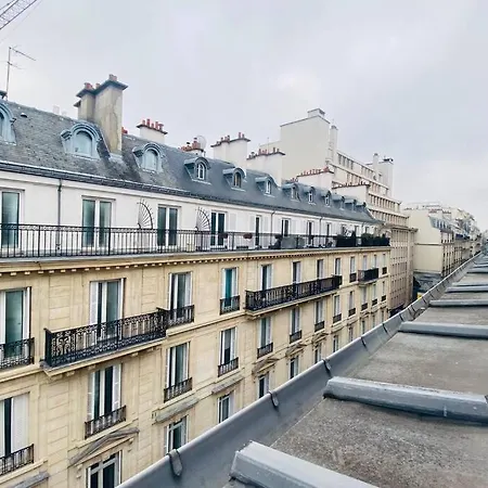 Sttudio Champs Elysées * Parigi